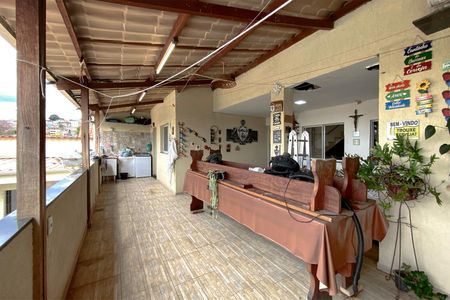 Casa à venda com 420m², 4 quartos e 6 vagasVaranda entrada