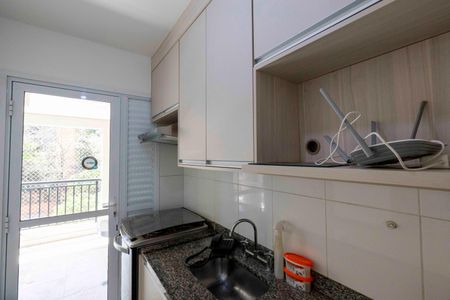 Cozinha de apartamento para alugar com 2 quartos, 62m² em Alphaville Empresarial, Barueri
