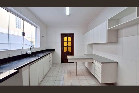 Apartamento para alugar com 4 quartos, 275m² em Jardim Ampliacao, São Paulo