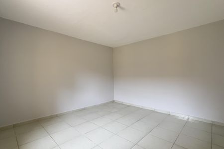 Quarto de casa para alugar com 1 quarto, 70m² em Jardim Flor da Montanha, Guarulhos