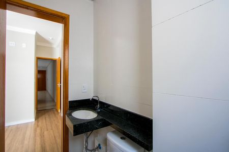 Apartamento à venda com 45m², 2 quartos e 2 vagas Apartamento à venda com 45m², 2 quartos e 2 vagasBanheiro da Suíte