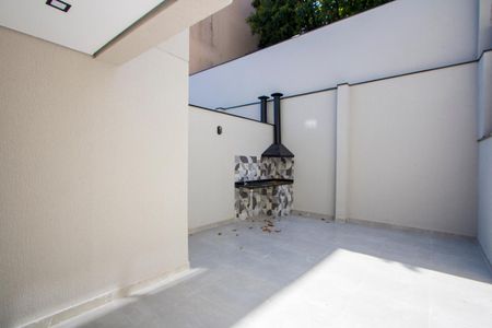 Apartamento à venda com 45m², 2 quartos e 2 vagas Apartamento à venda com 45m², 2 quartos e 2 vagasChurrasqueira