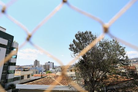 Vista da Varanda de apartamento à venda com 2 quartos, 70m² em Sagrada Família, Belo Horizonte