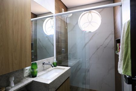 Apartamento à venda com 70m², 2 quartos e 1 vagaBanheiro Social