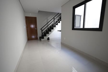 Apartamento à venda com 94m², 2 quartos e 1 vaga Apartamento à venda com 94m², 2 quartos e 1 vagaSala