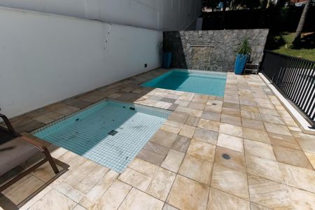 Apartamento para alugar com 55m², 2 quartos e 1 vaga Apartamento para alugar com 55m², 2 quartos e 1 vagaÁrea comum - Piscina