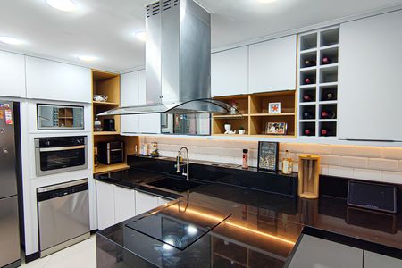 cozinha de casa de condomínio para alugar com 4 quartos, 137m² em Taquara, Rio de Janeiro
