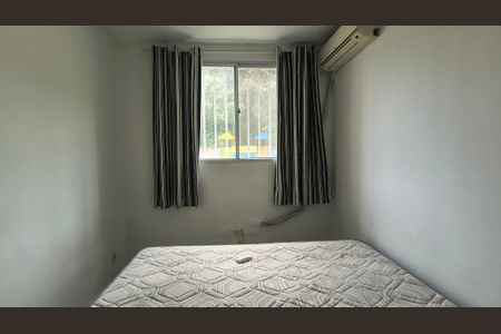 Quarto 1 de apartamento para alugar com 2 quartos, 45m² em Vargem Pequena, Rio de Janeiro