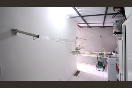 Casa à venda com 250m², 3 quartos e 2 vagas Casa à venda com 250m², 3 quartos e 2 vagasÁrea de Serviço