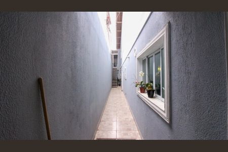 Casa à venda com 250m², 3 quartos e 2 vagas Casa à venda com 250m², 3 quartos e 2 vagasCorredor
