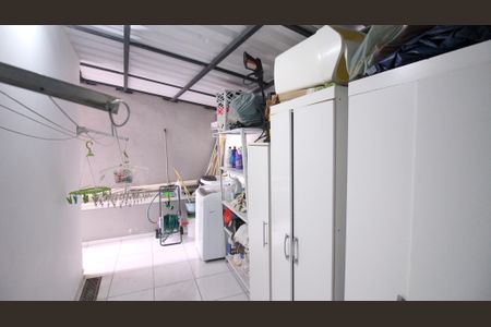 Casa à venda com 250m², 3 quartos e 2 vagas Casa à venda com 250m², 3 quartos e 2 vagasÁrea de Serviço