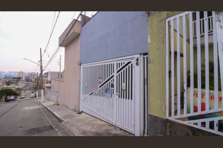Casa à venda com 250m², 3 quartos e 2 vagas Casa à venda com 250m², 3 quartos e 2 vagasFachada