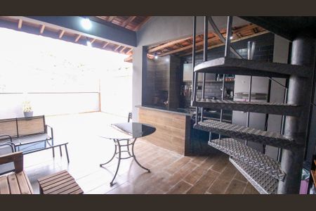 Casa à venda com 250m², 3 quartos e 2 vagas Casa à venda com 250m², 3 quartos e 2 vagasEspaço Gourmet