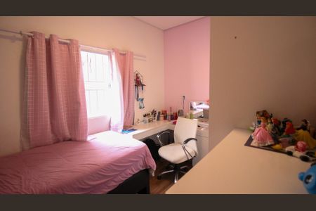 Casa à venda com 250m², 3 quartos e 2 vagas Casa à venda com 250m², 3 quartos e 2 vagasQuarto 2