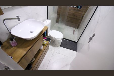 Casa à venda com 250m², 3 quartos e 2 vagas Casa à venda com 250m², 3 quartos e 2 vagasBanheiro da Suíte