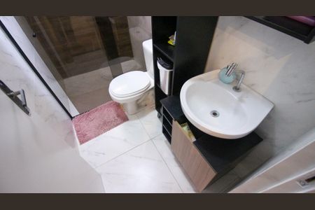 Casa à venda com 250m², 3 quartos e 2 vagas Casa à venda com 250m², 3 quartos e 2 vagasBanheiro 1