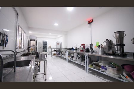 Casa à venda com 250m², 3 quartos e 2 vagas Casa à venda com 250m², 3 quartos e 2 vagasCozinha 2