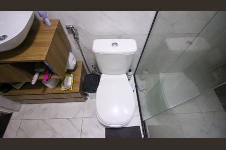 Casa à venda com 250m², 3 quartos e 2 vagas Casa à venda com 250m², 3 quartos e 2 vagasBanheiro da Suíte