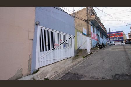 Casa à venda com 250m², 3 quartos e 2 vagas Casa à venda com 250m², 3 quartos e 2 vagasFachada