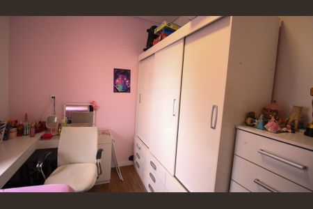 Casa à venda com 250m², 3 quartos e 2 vagas Casa à venda com 250m², 3 quartos e 2 vagasQuarto 2