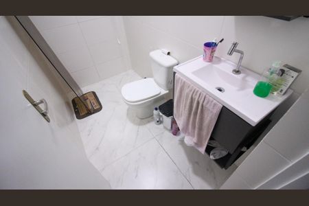 Casa à venda com 250m², 3 quartos e 2 vagas Casa à venda com 250m², 3 quartos e 2 vagasBanheiro 2