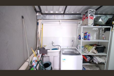 Casa à venda com 250m², 3 quartos e 2 vagas Casa à venda com 250m², 3 quartos e 2 vagasÁrea de Serviço