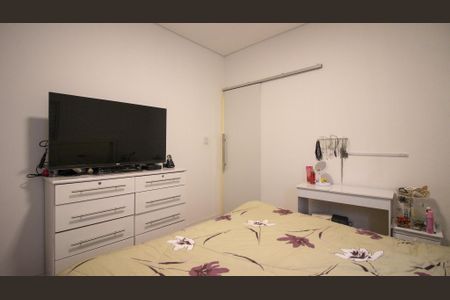 Casa à venda com 250m², 3 quartos e 2 vagas Casa à venda com 250m², 3 quartos e 2 vagasSuíte