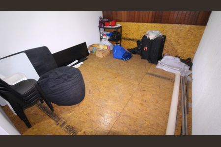 Casa à venda com 250m², 3 quartos e 2 vagas Casa à venda com 250m², 3 quartos e 2 vagasTerraço