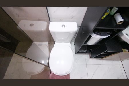 Casa à venda com 250m², 3 quartos e 2 vagas Casa à venda com 250m², 3 quartos e 2 vagasBanheiro 1