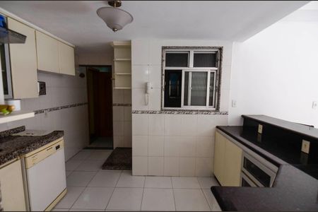 Apartamento à venda com 80m², 2 quartos e sem vagaCozinha