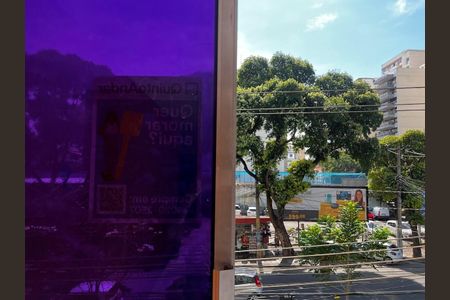 Apartamento à venda com 80m², 2 quartos e sem vagaSala