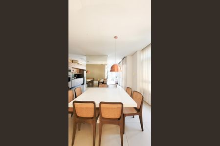 Apartamento à venda com 91m², 3 quartos e 2 vagas Apartamento à venda com 91m², 3 quartos e 2 vagasÁrea comum - Salão de festas