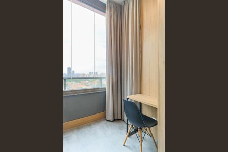 Varanda de kitnet/studio para alugar com 1 quarto, 42m² em Santo Amaro, São Paulo
