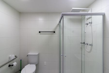 Banheiro Social de kitnet/studio para alugar com 1 quarto, 36m² em Santo Amaro, São Paulo