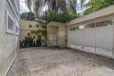 Casa à venda com 4 quartos, 234m² em Santo Amaro, São Paulo