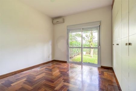 Casa à venda com 4 quartos, 234m² em Santo Amaro, São Paulo