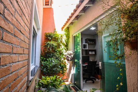 Casa à venda com 131m², 2 quartos e 3 vagasJardim de Inverno