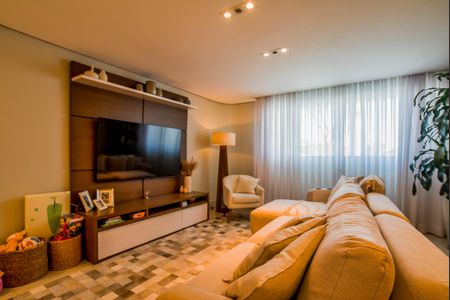 Sala de casa à venda com 2 quartos, 131m² em Vila Scarpelli, Santo André