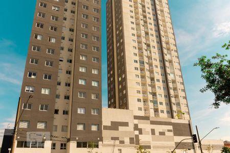 Apartamento à venda com 45m², 2 quartos e 1 vaga Apartamento à venda com 45m², 2 quartos e 1 vagaFachada