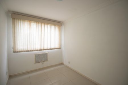 Quarto 2 de apartamento para alugar com 2 quartos, 53m² em Raul Veiga, São Gonçalo