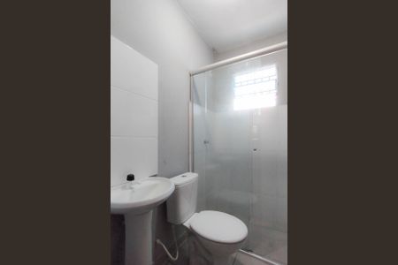 Casa de condomínio para alugar com 58m², 2 quartos e sem vaga Casa de condomínio para alugar com 58m², 2 quartos e sem vagaBanheiro