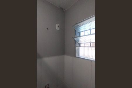 Casa de condomínio para alugar com 58m², 2 quartos e sem vaga Casa de condomínio para alugar com 58m², 2 quartos e sem vagaBanheiro