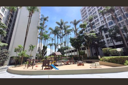 Apartamento à venda com 100m², 3 quartos e 1 vaga Apartamento à venda com 100m², 3 quartos e 1 vagaÁrea comum - Playground