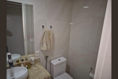 Banheiro de apartamento para alugar com 2 quartos, 76m² em Méier, Rio de Janeiro