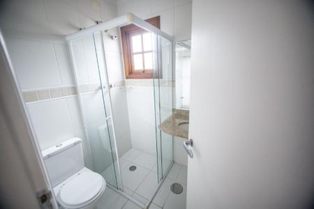 Casa à venda com 3 quartos, 215m² em Vila Tramontano, São Paulo