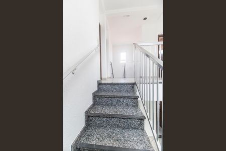 Escada de casa à venda com 2 quartos, 405m² em Jardim dos Camargos, Barueri