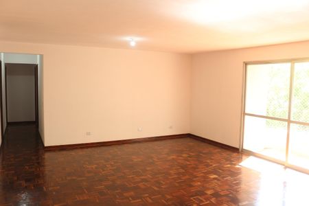 Sala de apartamento para alugar com 3 quartos, 140m² em Santo Antônio, São Caetano do Sul