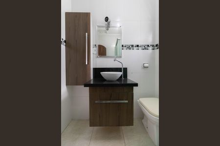 Casa à venda com 176m², 3 quartos e 4 vagasBanheiro