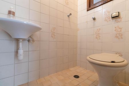 Casa à venda com 176m², 3 quartos e 4 vagasBanheiro de Serviço