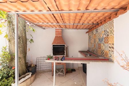 Casa à venda com 176m², 3 quartos e 4 vagasChurrasqueira